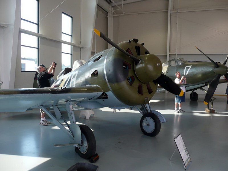 Поликарпов и-16
