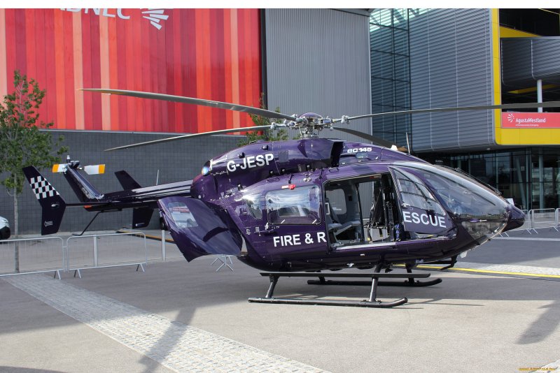 Вертолет Eurocopter 145