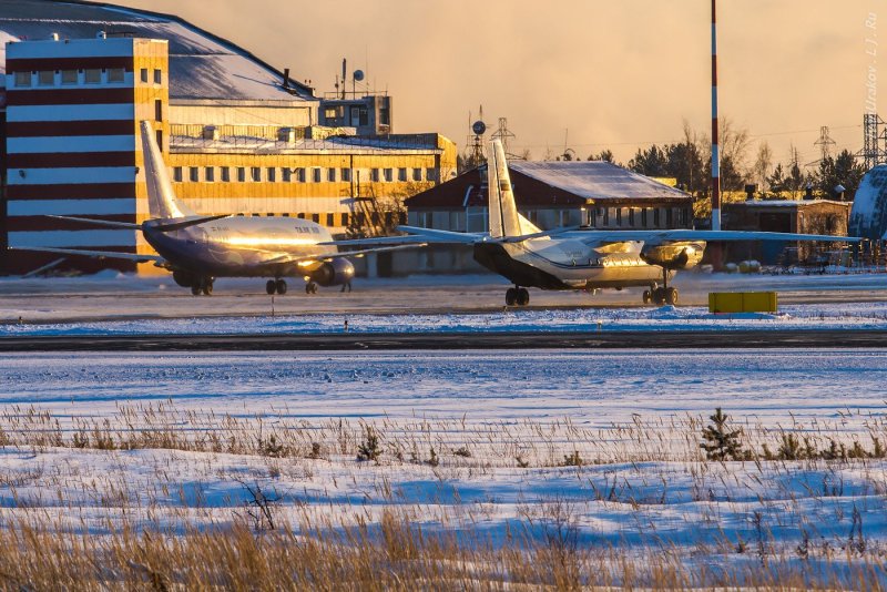 Сургут Нижневартовск аэропорты