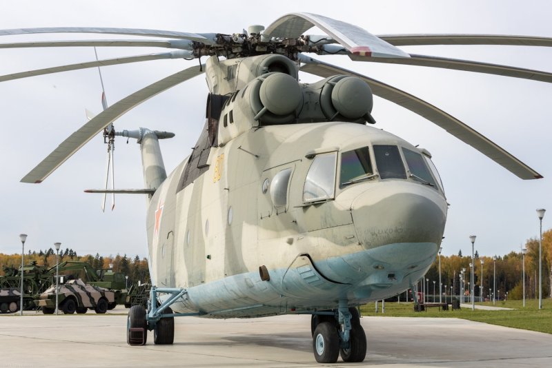 Тяжелый вертолет ми-26