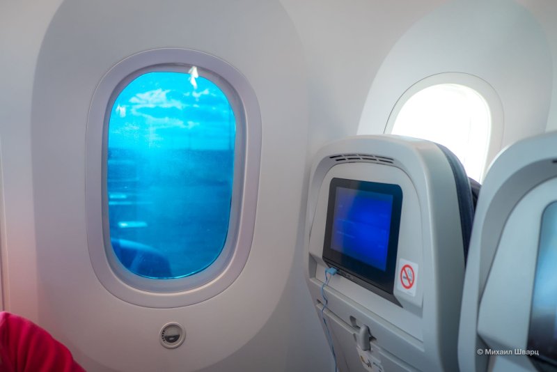 Boeing 787 Dreamliner салон иллюминатор