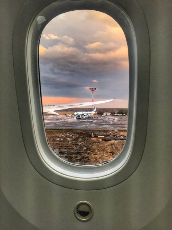 Боинг 787 иллюминатор