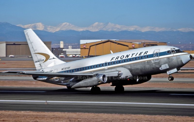 Boeing 737 Frontier n305fa