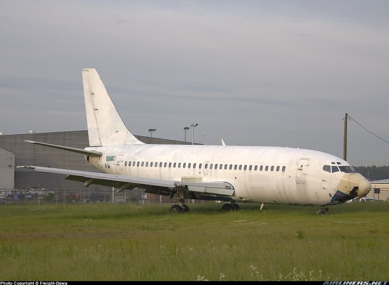 Списанный Боинг 737 Ямал