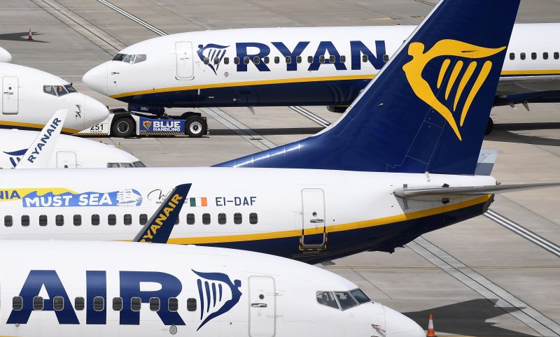 Ryanair landing