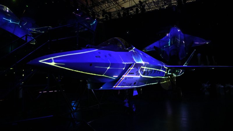 Истребитель Су-75 Checkmate