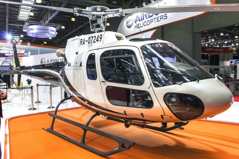 Aérospatiale as.350 Écureuil французский многоцелевой вертолёт