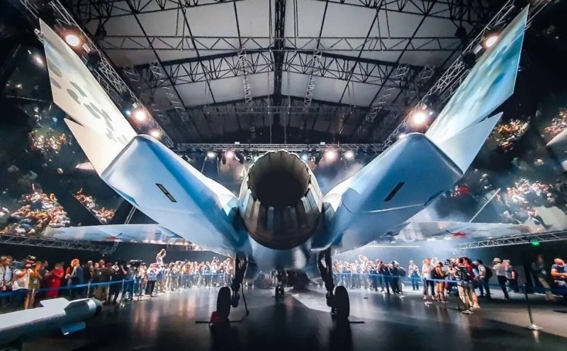 Су 75 самолет Макс 2021