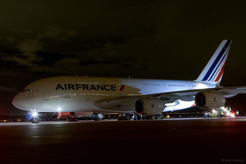 Passenger Airbus a380
