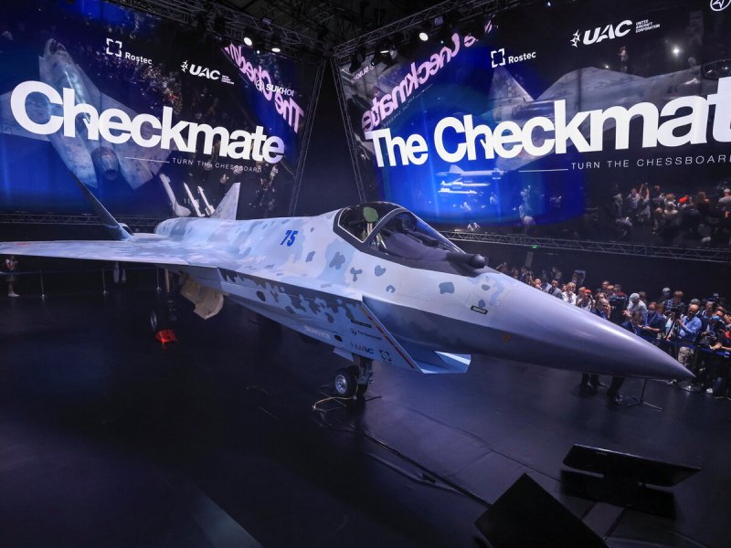 Су-75 Checkmate