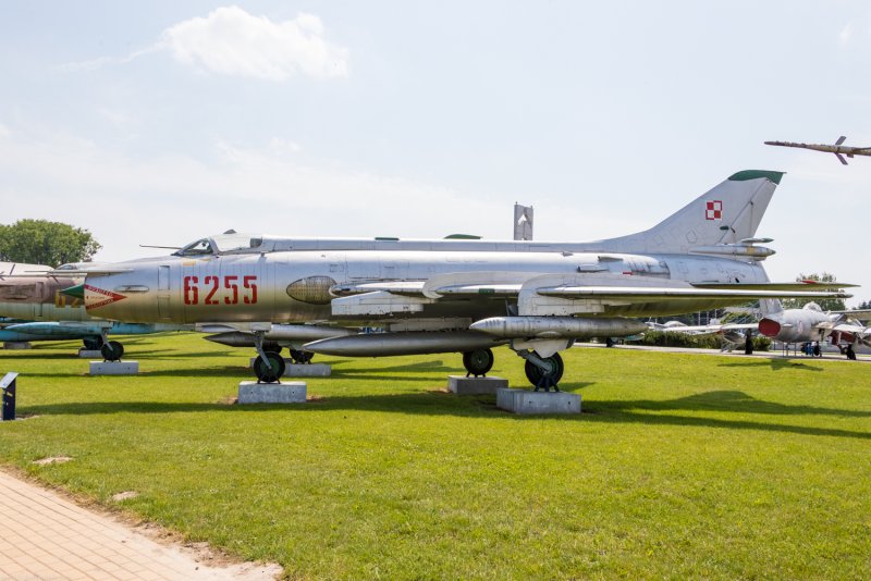 Су-20 истребитель-бомбардировщик