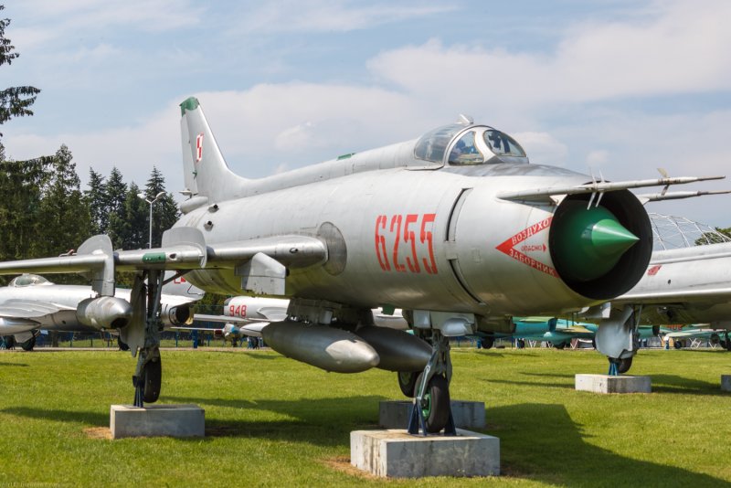 Су-20 истребитель-бомбардировщик