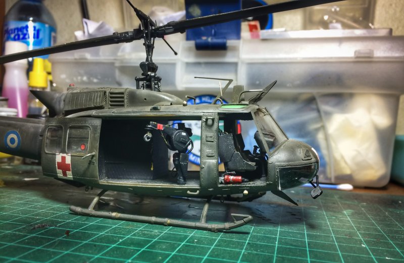 Bell uh-1 Iroquois кабина