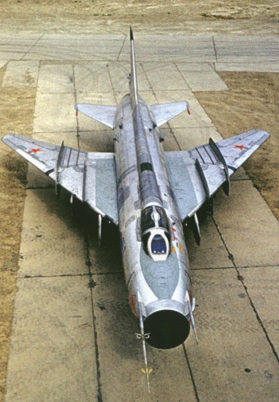 Самолет Су-17м3