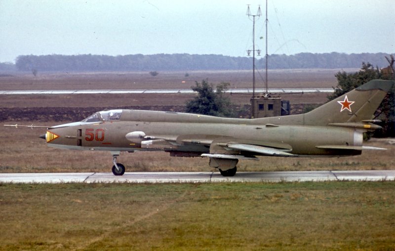 Самолет Су-17м3