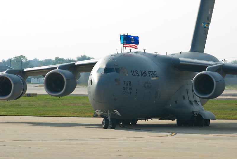Самолет Boeing c-17а Globemaster III