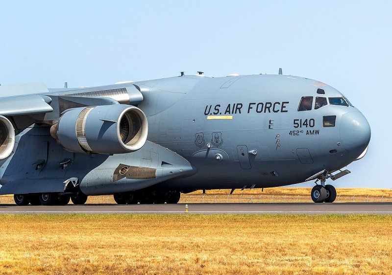 Самолет Boeing c-17а Globemaster III
