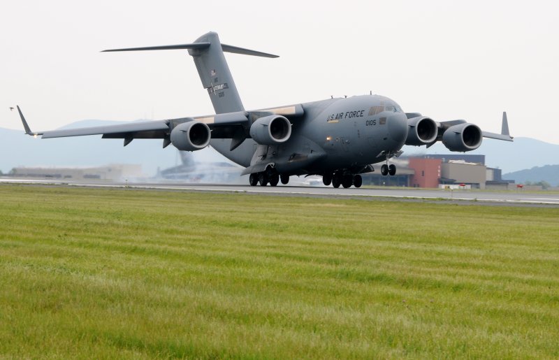 C17 Globemaster с пушкой