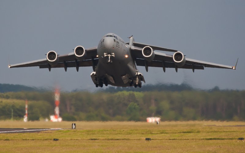 Самолет c-17 Globemaster III