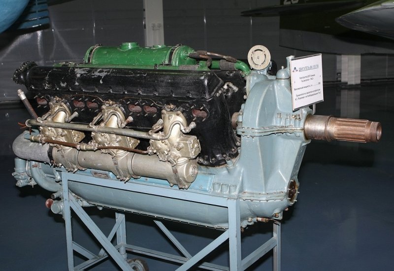 Мотор м-105