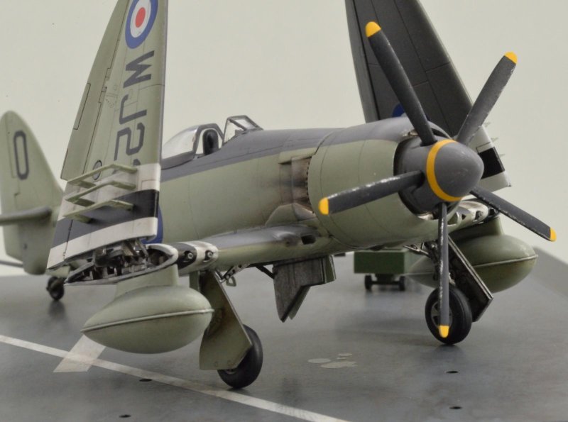 Hawker Sea Fury fb11 модель
