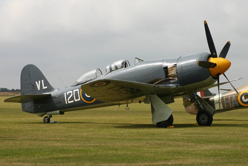 Sea Fury самолет