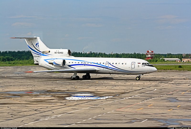 Як 42 Газпромавиа