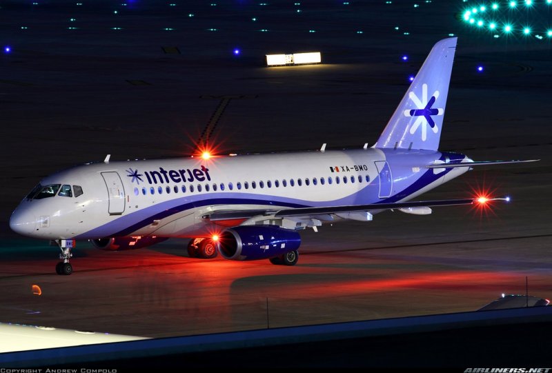 SSJ 100