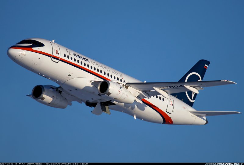 Самолет Sukhoi Superjet 100-95