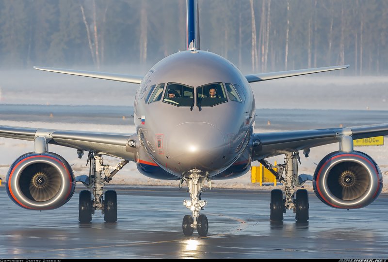 Sukhoi Superjet 100-95b