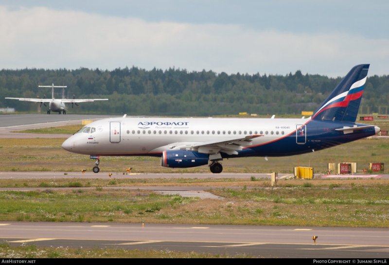 Воздушное судно RRJ-95b