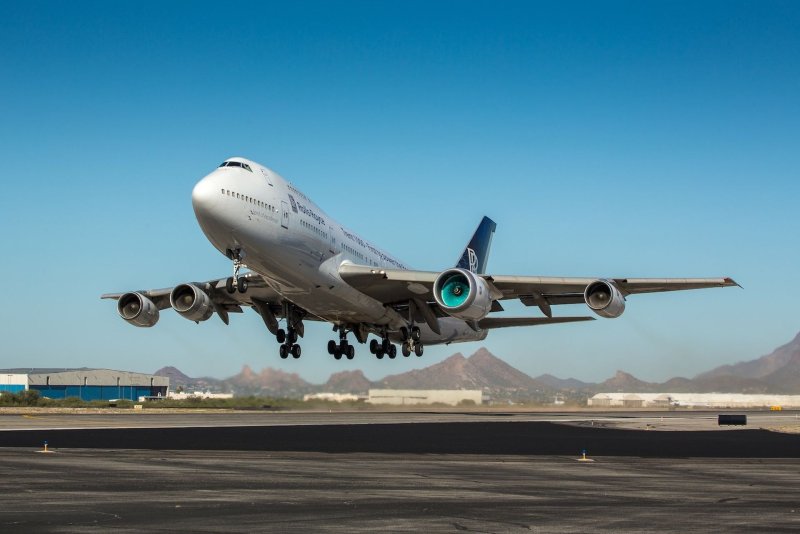 Боинг 747 с7