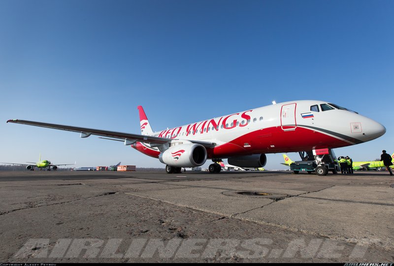 RRJ-95b Red Wings