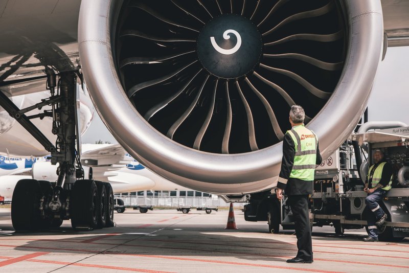 Двигатель General Electric ge90