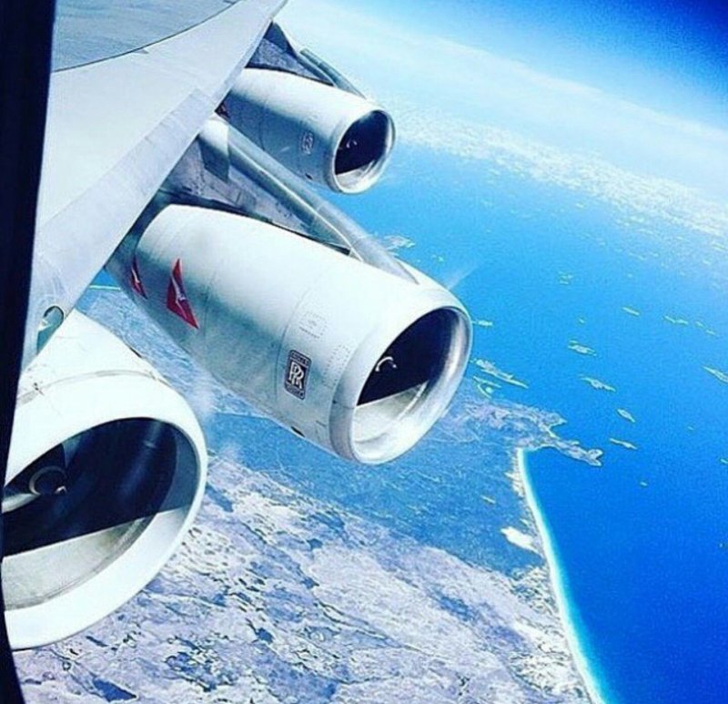 Крыло самолета Боинг 747