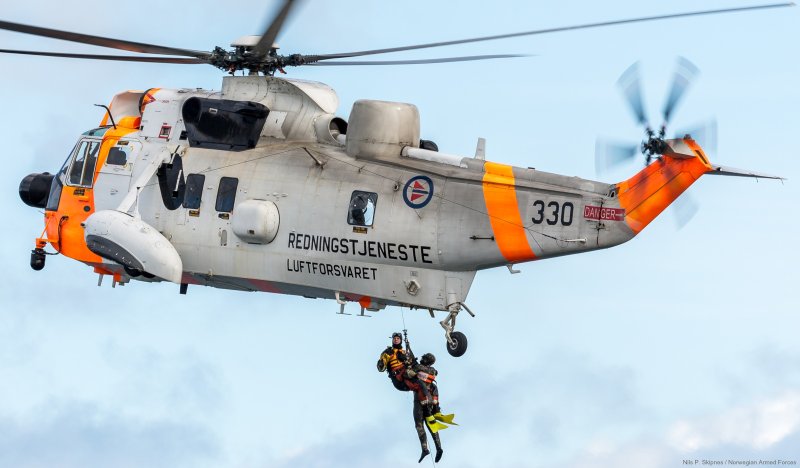 Вертолет ДРЛО Westland Sea King AEW