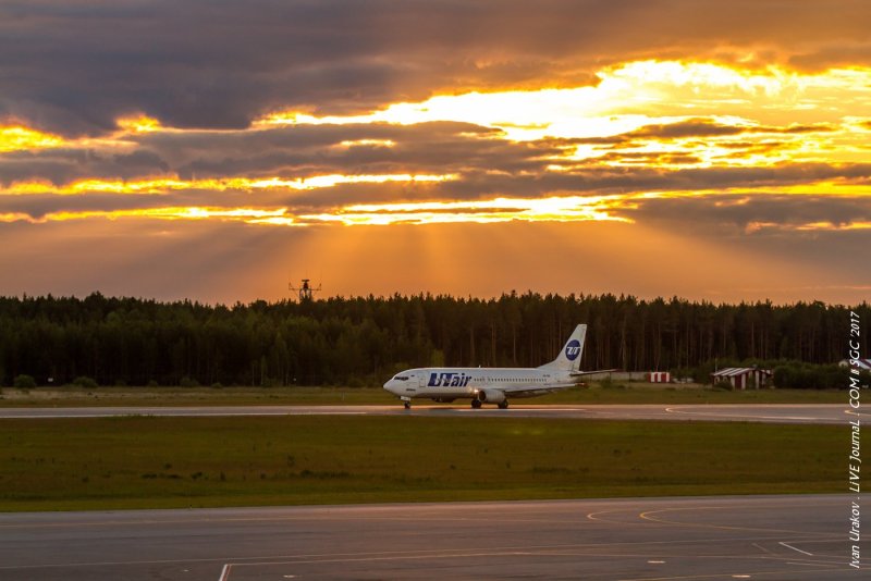 UT 405 Boeing 737