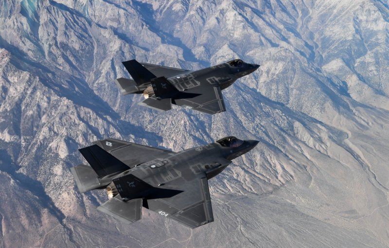 Истребитель f-35 Lightning II