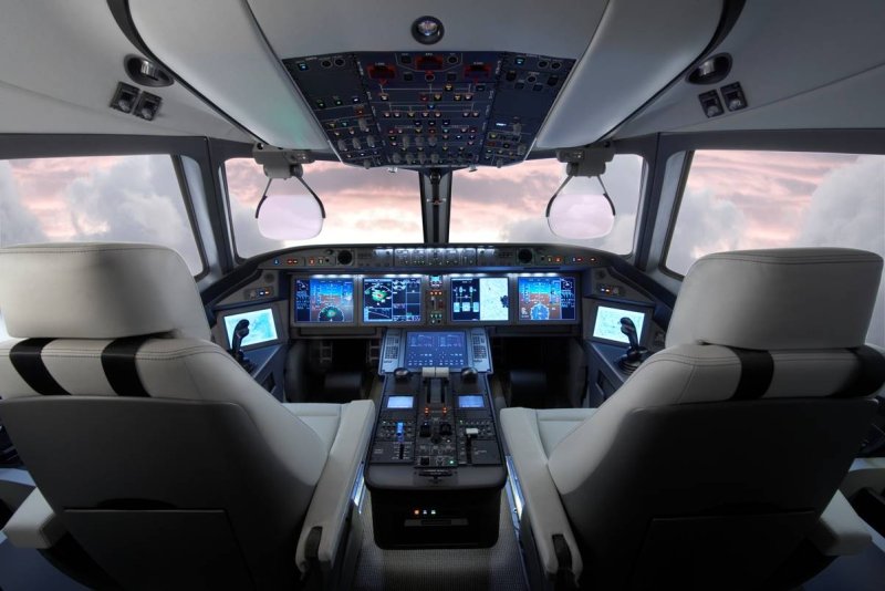 MC 21 300 кабина