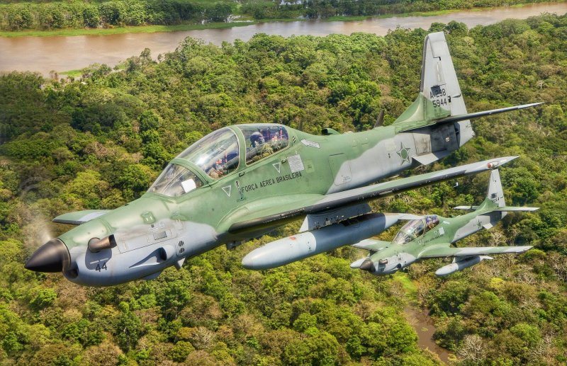 Штурмовики EMB 314 super Tucano