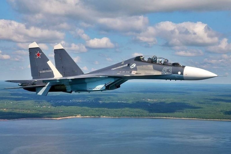 Истребитель Су-30см
