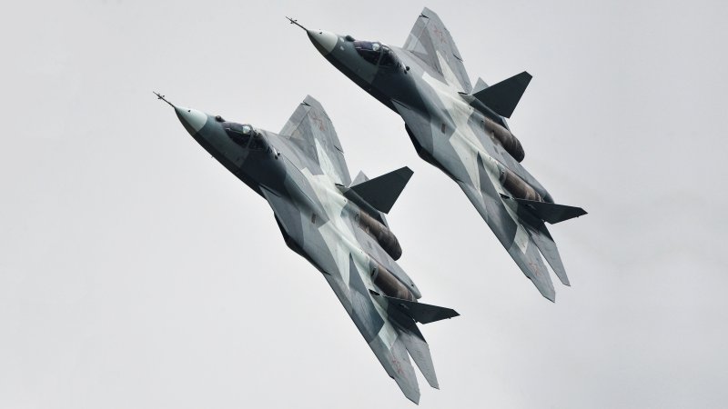Истребитель 6 поколения Россия т-50