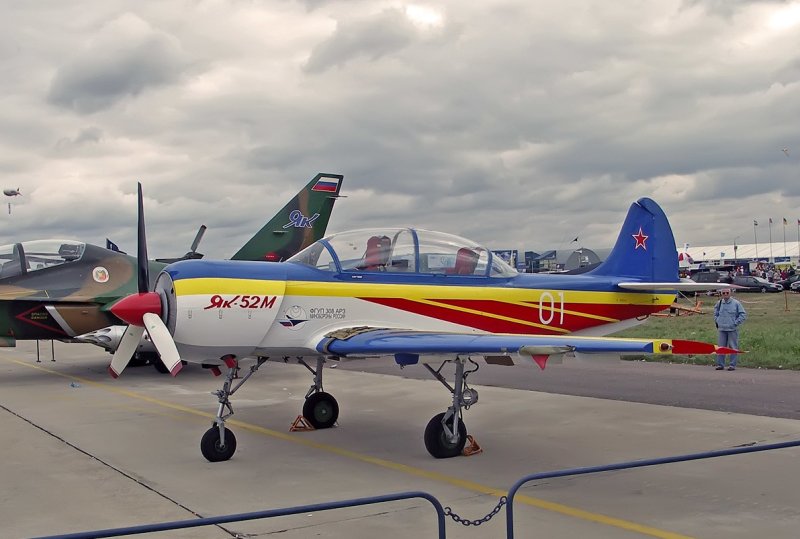 Спортивно-тренировочный самолет як-52