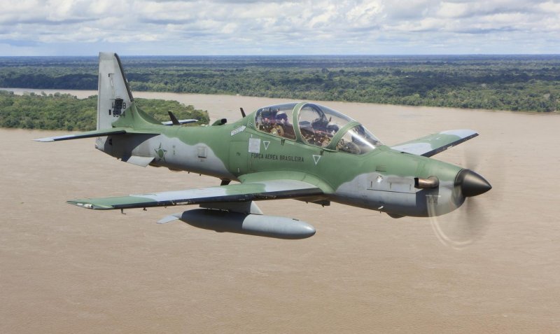 Турбовинтовой Штурмовик Embraer EMB-314 super Tucano