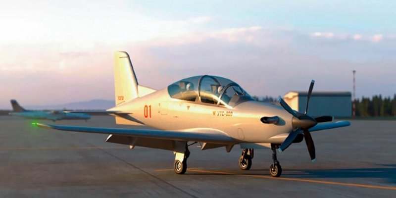 Легкий тренировочный самолет Макс 2021