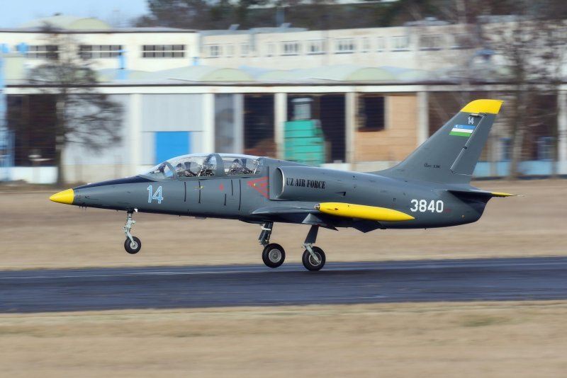 ВВС Узбекистана l-39 Albatros