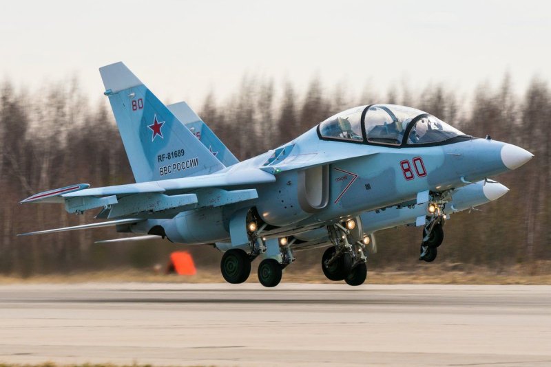 Самолет як 130 ВВС России
