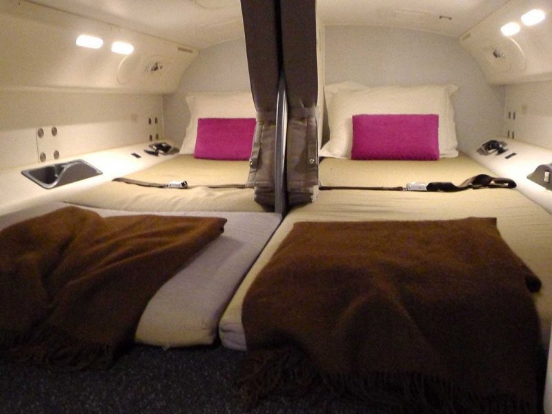 Боинг 777 спальные места экипажа
