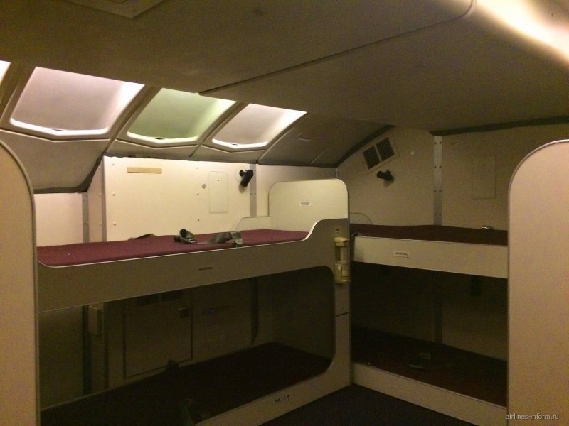 Боинг 747 400 комната отдыха экипажа