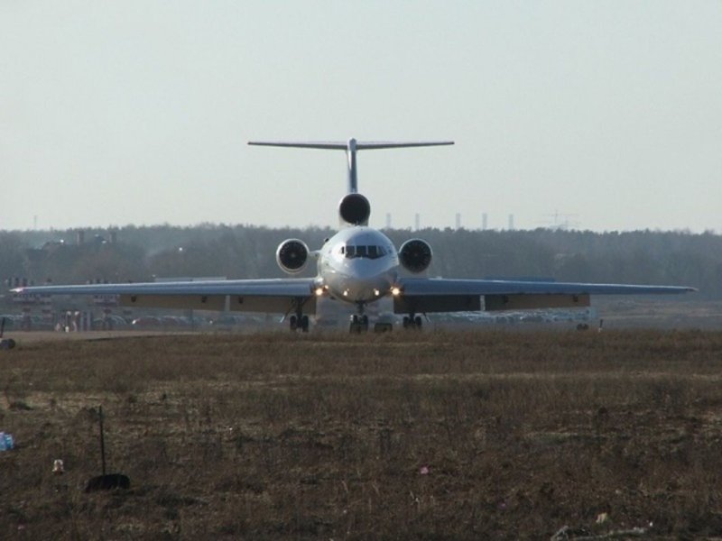 Як-42 пассажирский самолёт